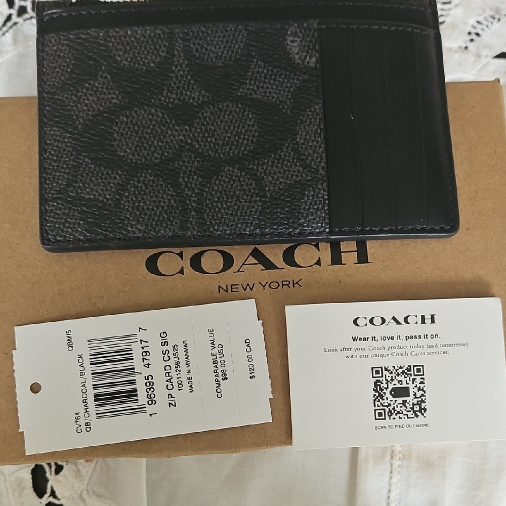 NWT Coach Black Key Card Holder Minimalist Design